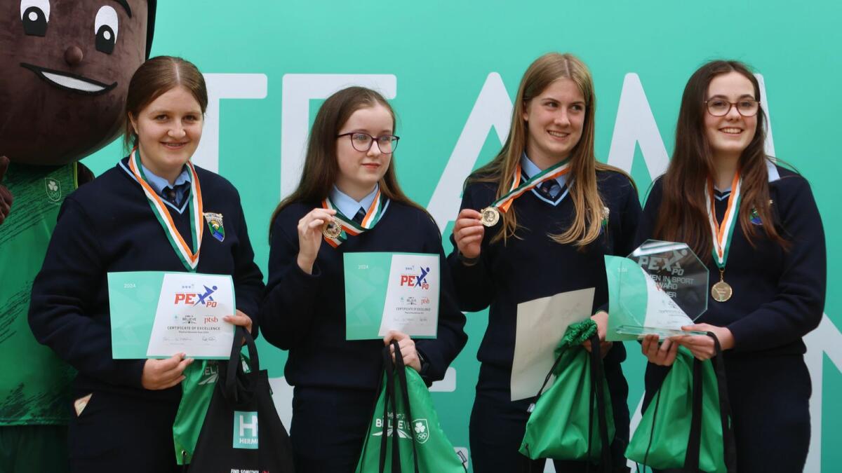 An Offaly school took the special ‘Women in Sport’ Award at the Dare to Believe PTSB 10th PExpo held in the National Indoor Arena  Abbotstown on Thursday last