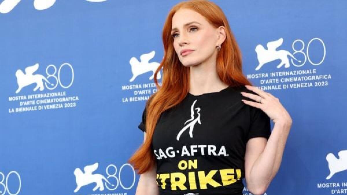 Jessica Chastain ‘nerviosa’ por asistir al Festival de Cine de Venecia en medio de huelgas en Hollywood