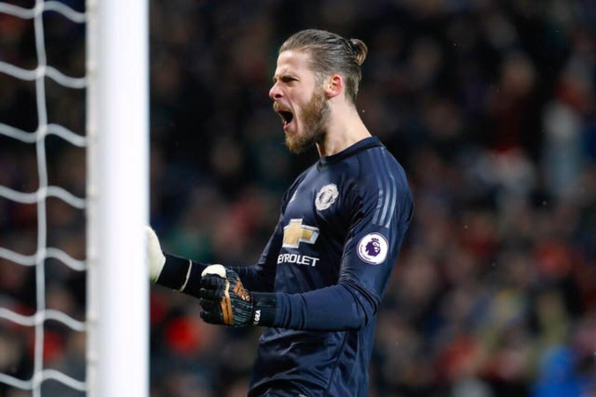 David De Gea celebrates during Manchester United's home game against Manchester City in December 2017