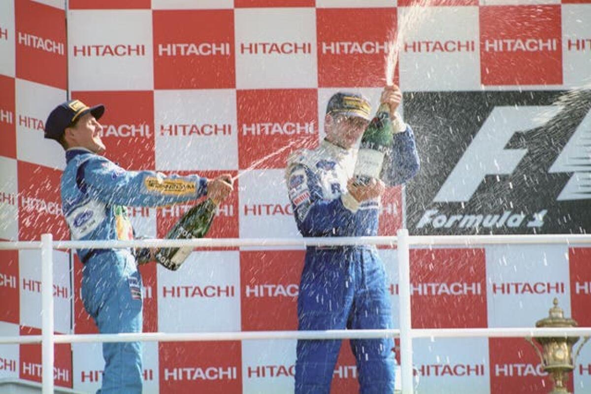 Michael Schumacher (left) and Damon Hill 