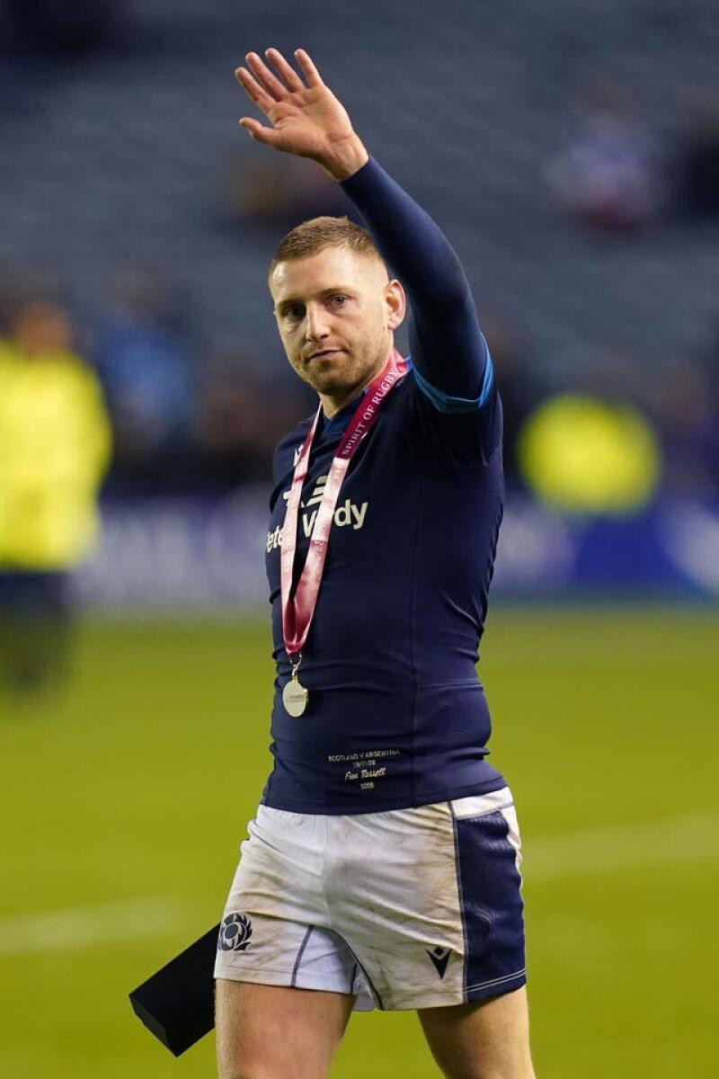 Finn Russell will leave Racing 92